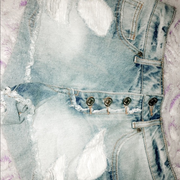 JEAN SHORTS!! - Picture 1 of 2